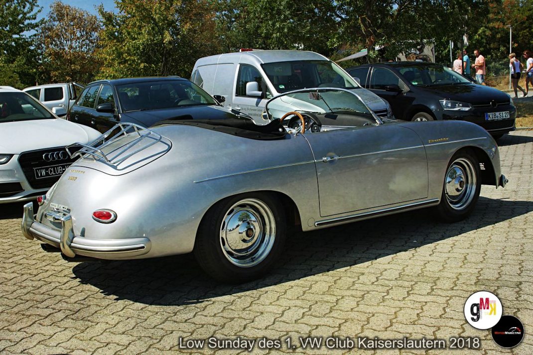 Silberner Porsche 356 Cabrio mit Weißwandreifen auf Parkplatz bei Low Sunday des 1. VW Club Kaiserslautern 2018